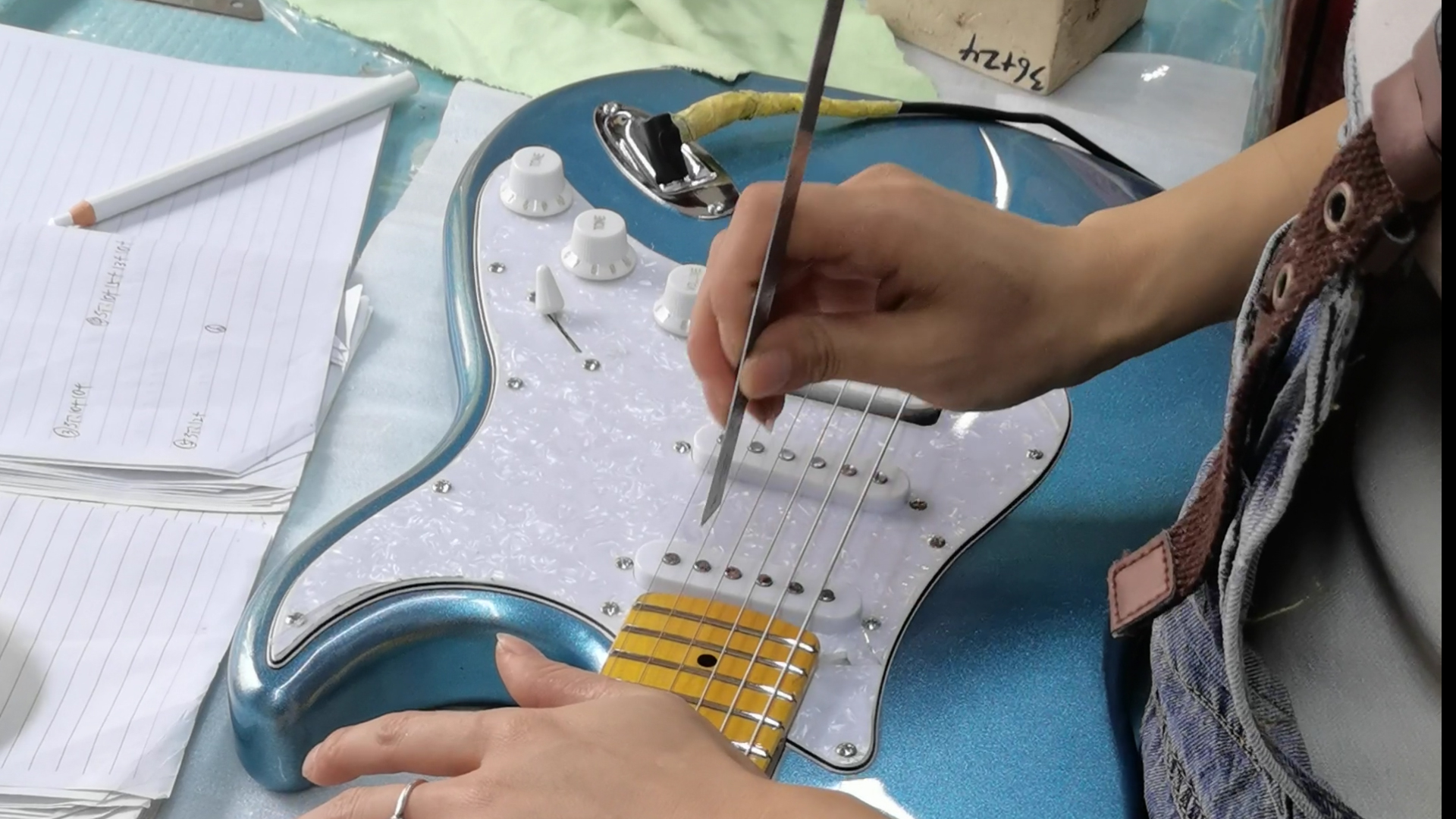 Tune a string