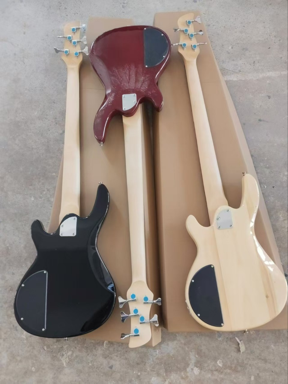 Wholesale Five-String Electric Bass Guitar with Multicolor Selection Rosewood Body