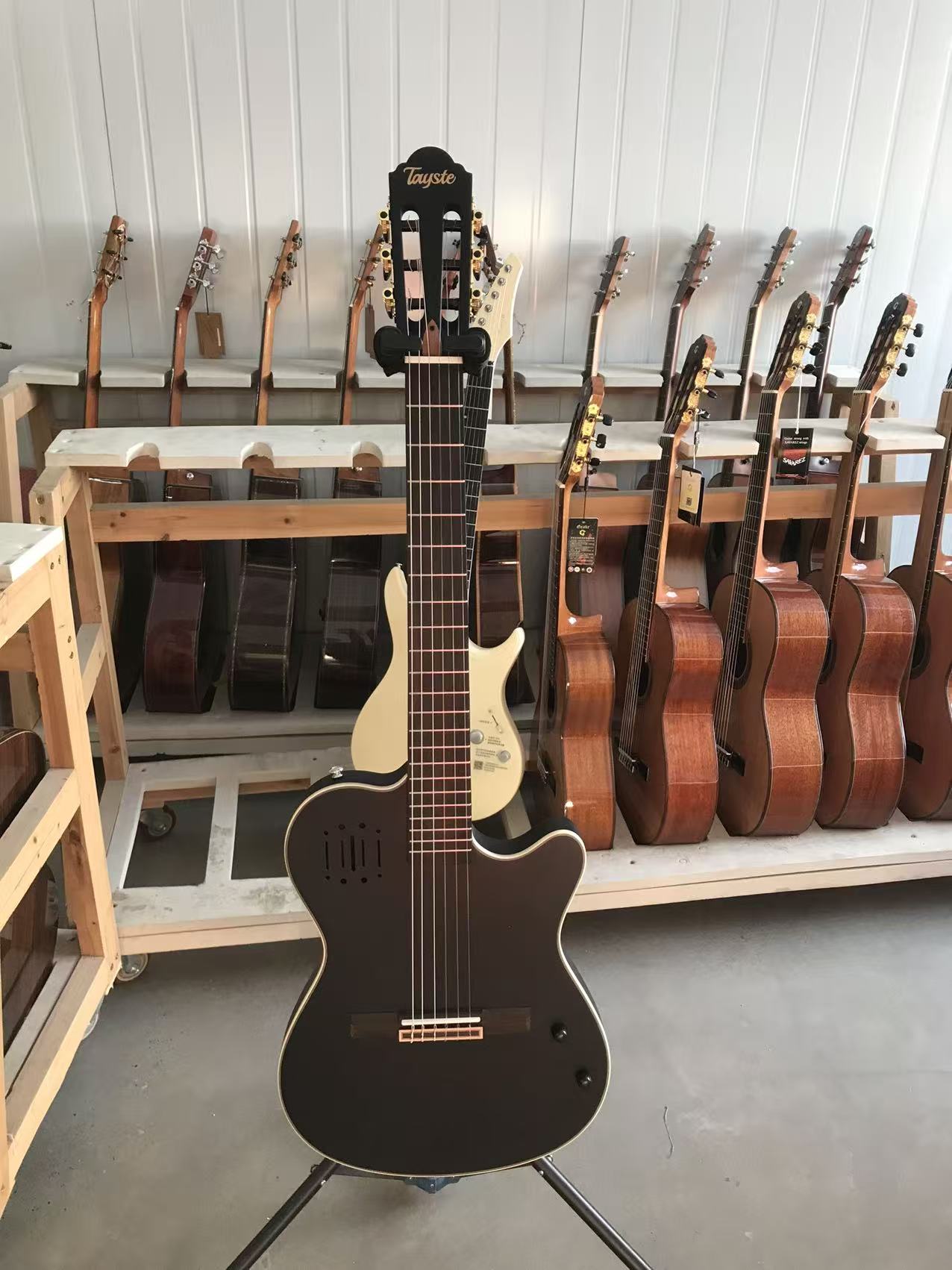 Silent Guitar Classical CG100 39 Inches Matte Finishing 6-String Nylon String Rosewood Fretboard