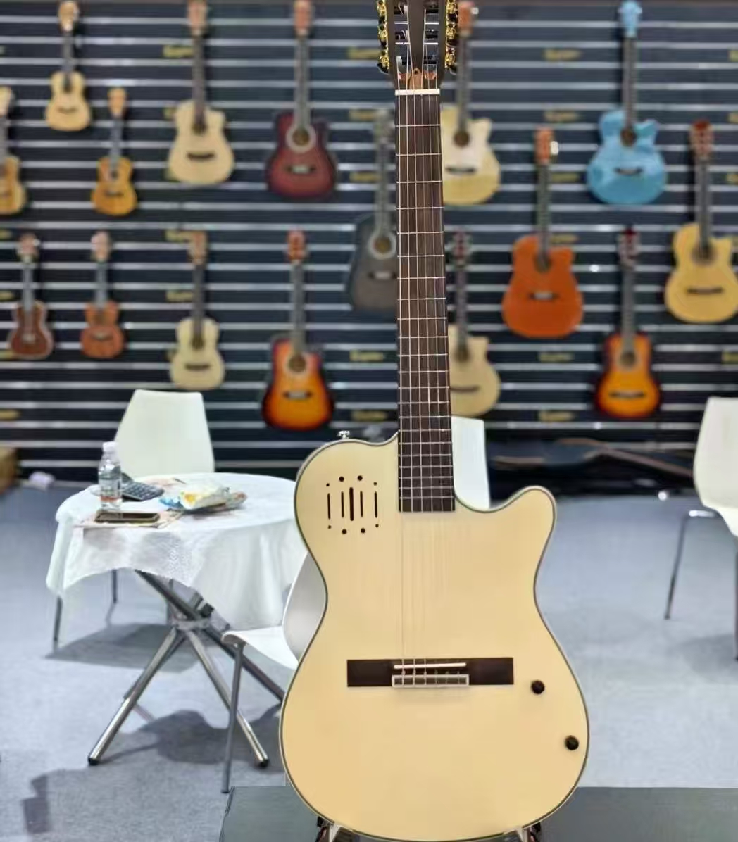 Silent Guitar Classical CG100 39 Inches Matte Finishing 6-String Nylon String Rosewood Fretboard